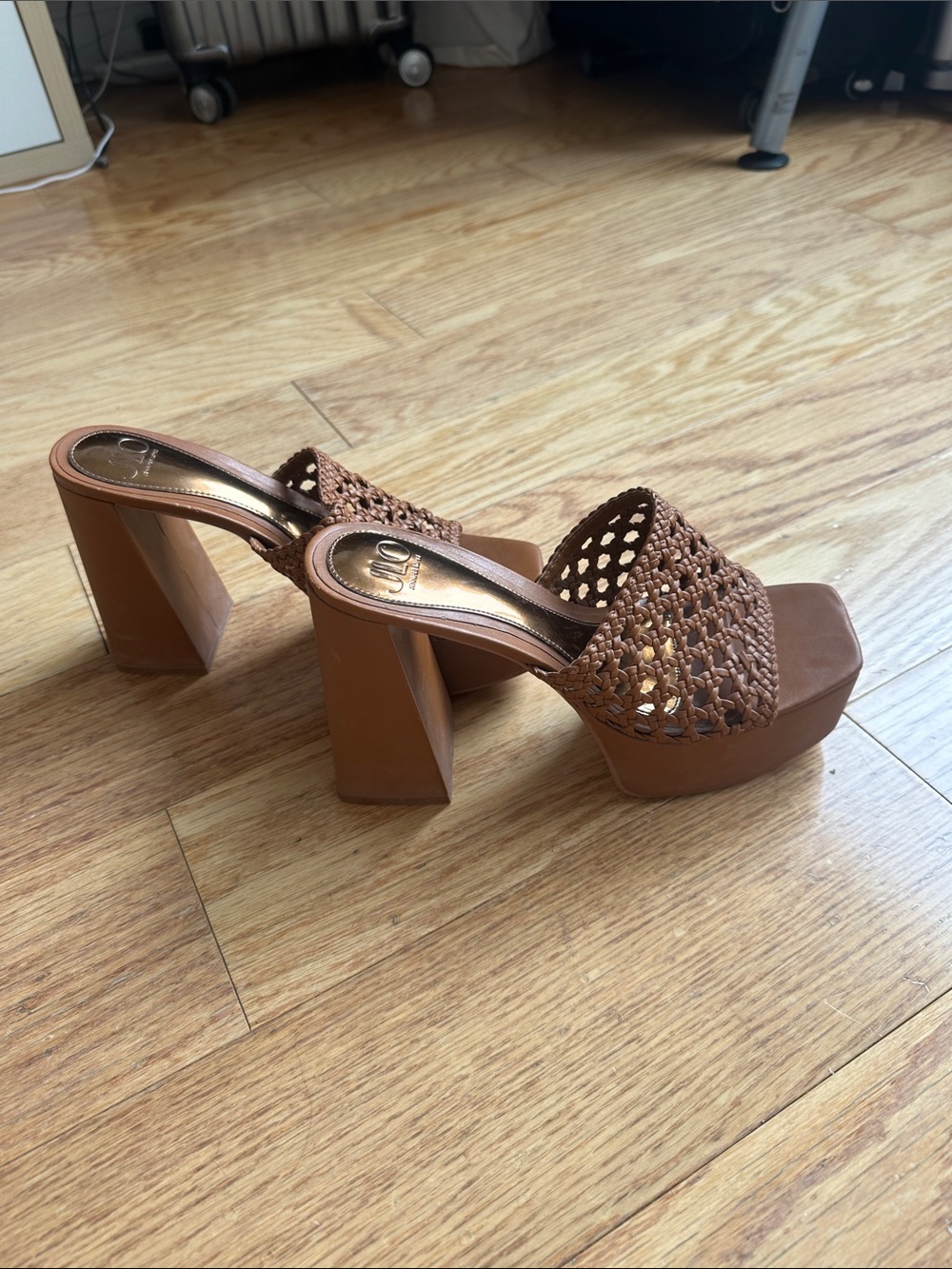 REVOLVE x JLO Lynda Mule Woven Platform Mule - Cognac - Picture 2 of 4